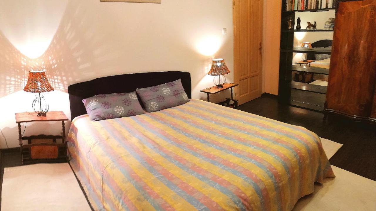 Vizaknai Apartmanhaz Alba Regalǎ Exterior foto